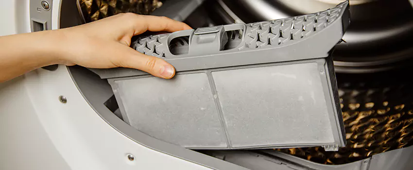 Signs Of A Clogged Dryer Lint Trap in Marquette, Michigan